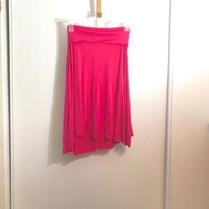 Soprano midi hot pink elastic waist band.